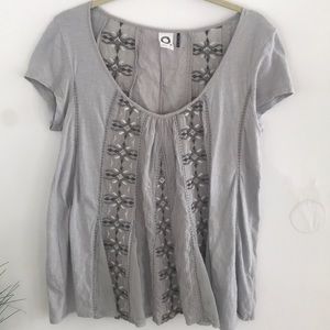AKEMI + KIN tribal stitch top